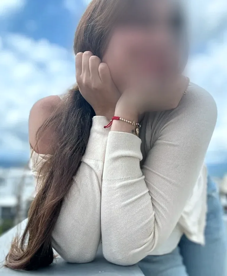 Cindy, 32